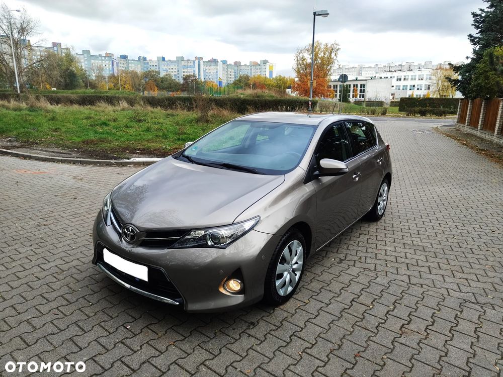 Toyota Auris 1.6 Premium Comfort - 5