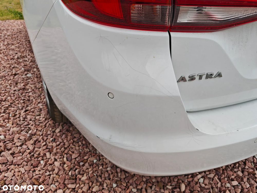 Opel Astra 1.6 CDTI Dynamic S&S - 11