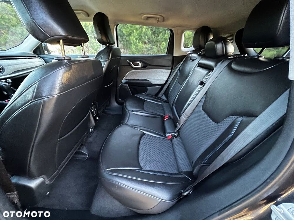 Jeep Compass - 15