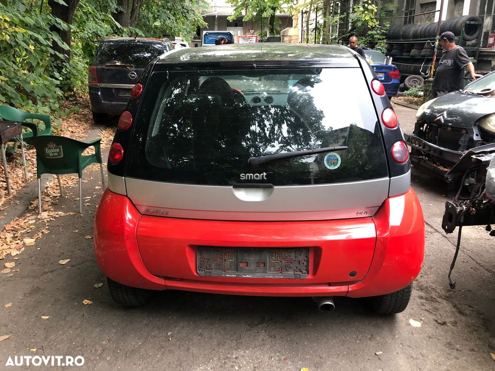 Dezmembrez Smart ForFour 2006 rosu cu gri motorizare 1,5 DCI cutie viteze manuala - 7