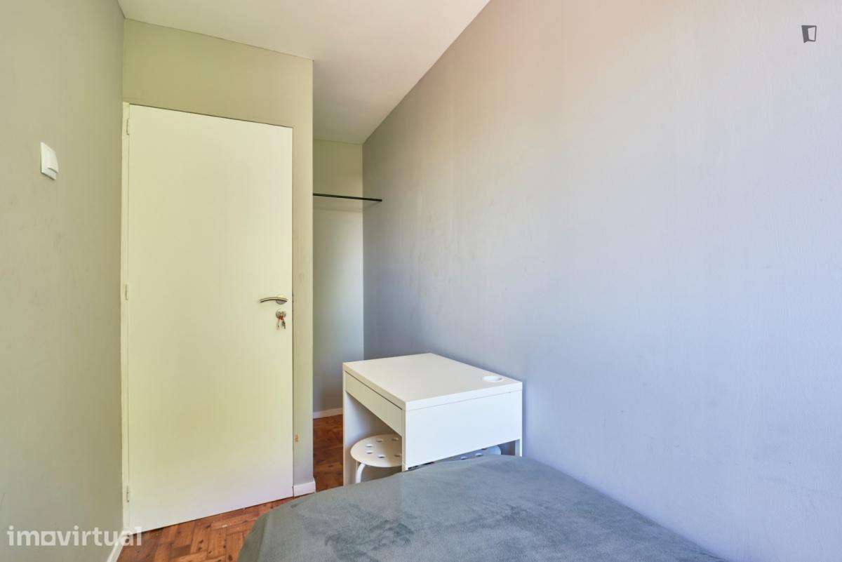 Quarto - localizado em Chelas Lisbon - Grande imagem: 4/32