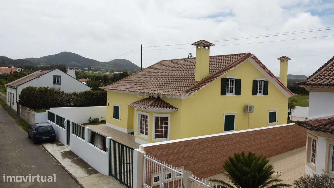 Casa Moderna em Calhetas, Ribeira Grande - 4 Quartos - Grande imagem: 2/42