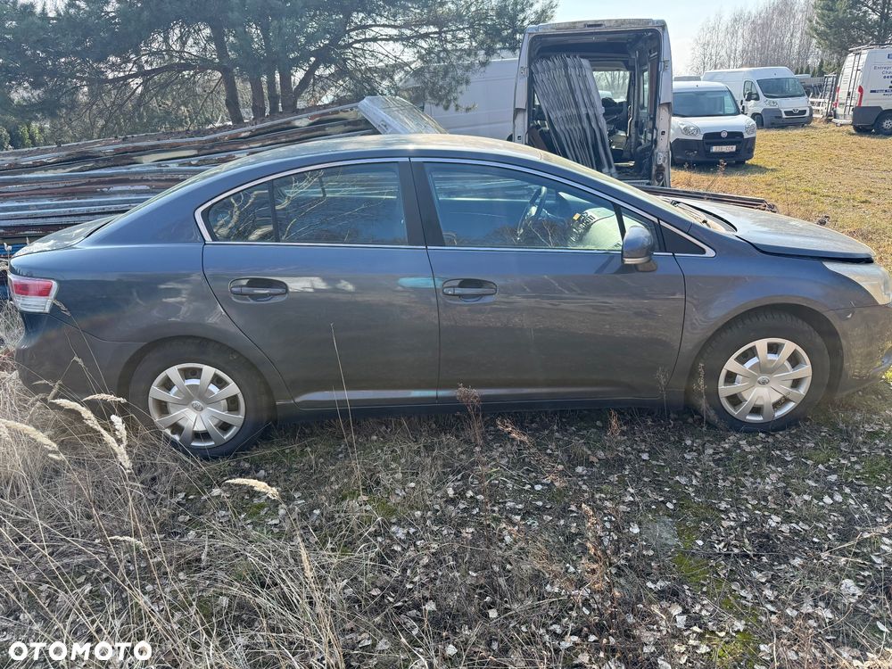 Toyota Avensis 2.0 D-4D Sol - 4