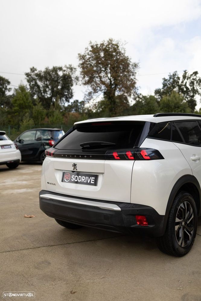 Peugeot e-2008 Allure - 35