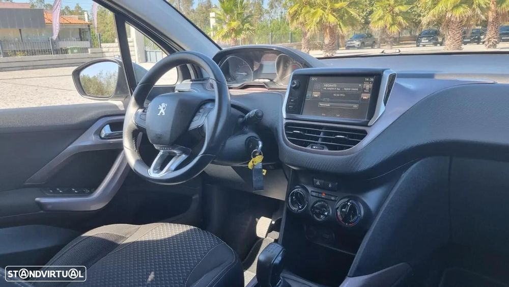 Peugeot 2008 1.2 PureTech Style - 10