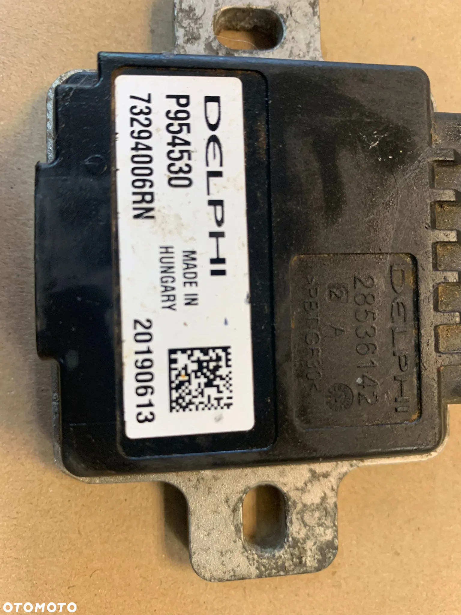 Czujnik / sterownik Delphi pompy paliwa JCB 320 / A7069 koprko - ładowarka P954530 / 20190613 - 2