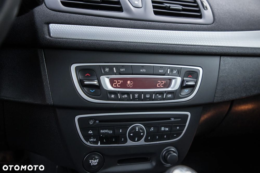 Renault Megane TCe 180 Dynamique - 22