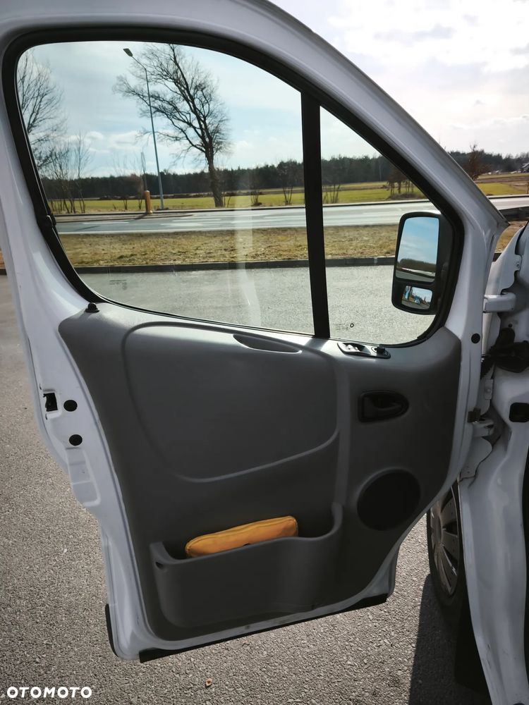 Opel Vivaro - 17