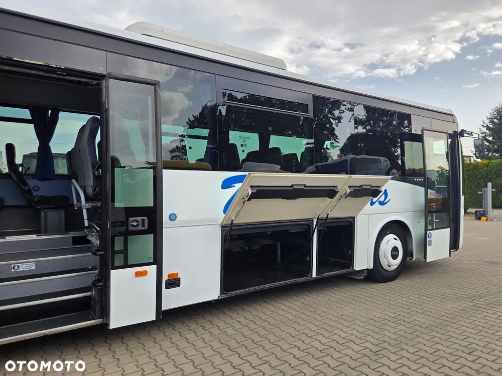 Iveco CROSSWAY/ SPROWADZONY/ 186 000 KM / MANUAL/ 64 MIEJSCA + STOJĄCE - 18