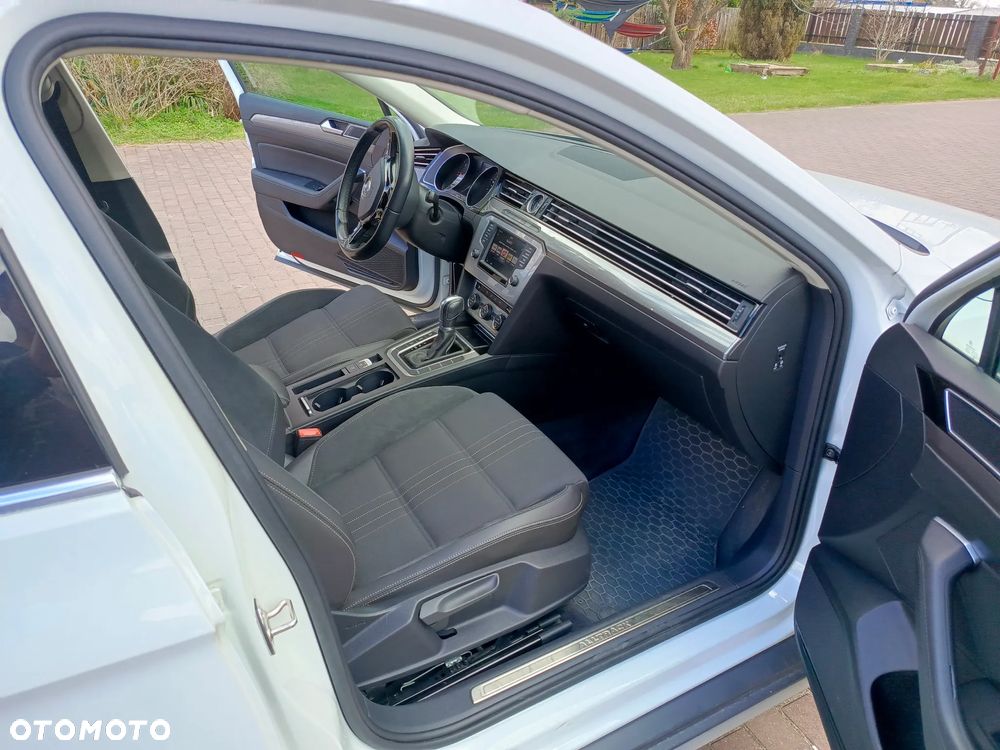 Volkswagen Passat 2.0 TDI BMT 4Mot Highline DSG - 9