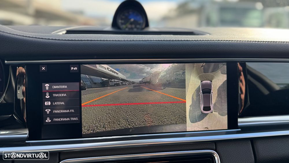 Porsche Panamera Sport Turismo 4 E-Hybrid - 10