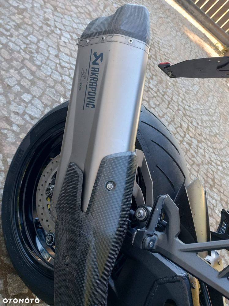 Kawasaki H2 - 16