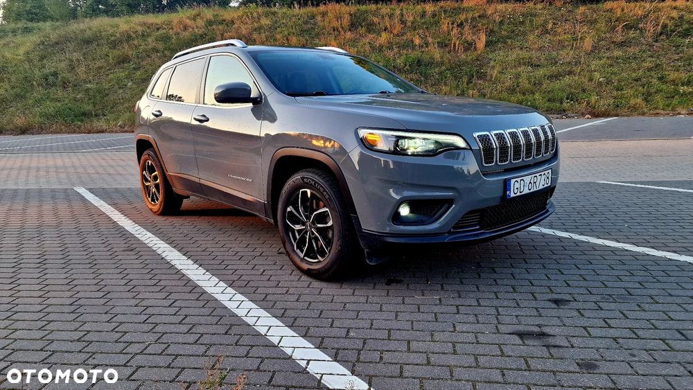 Jeep Cherokee - 2