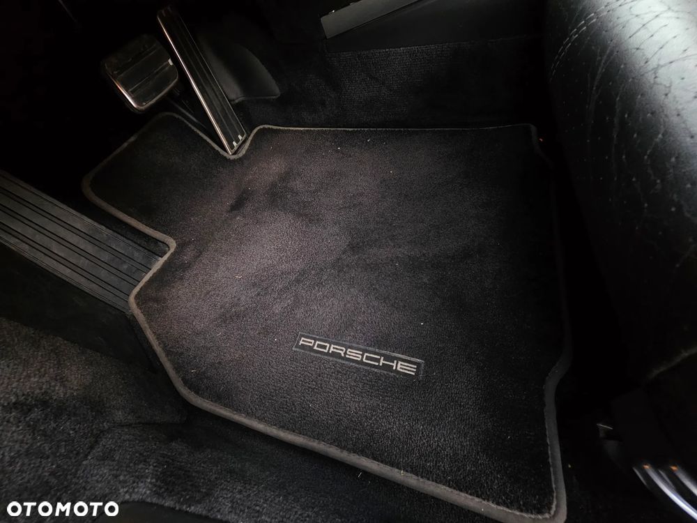 Porsche 911 Carrera 4 S Tiptronic - 7