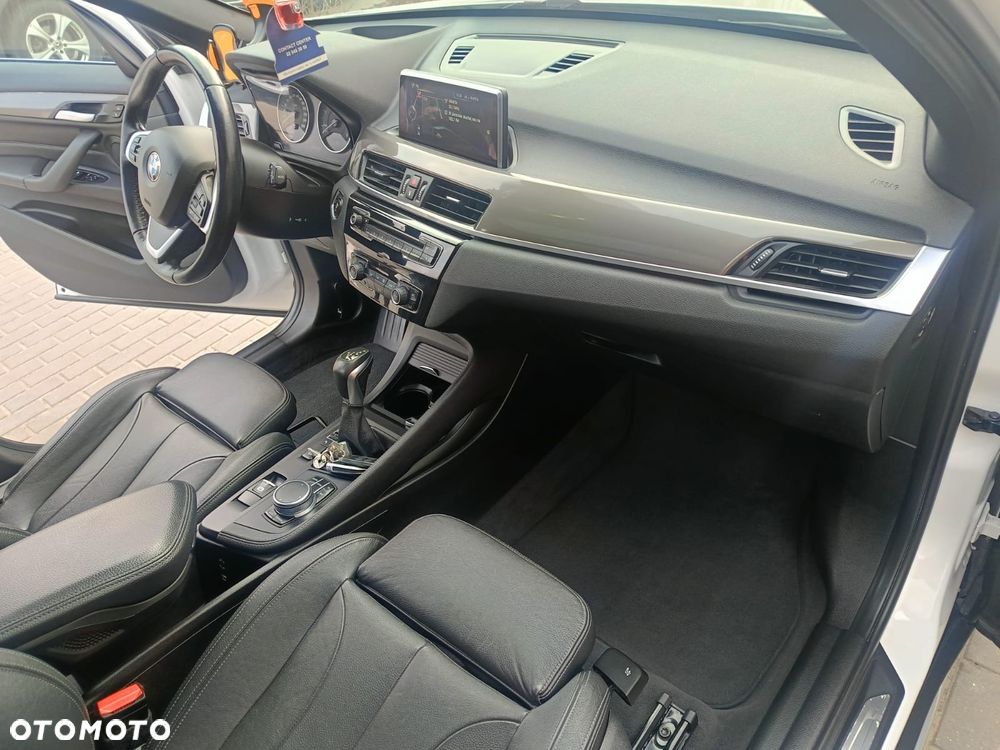 BMW X1 xDrive20d xLine - 9