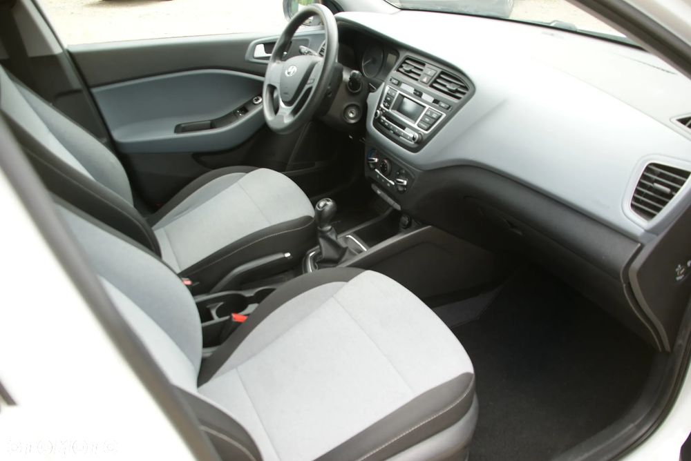 Hyundai i20 - 10