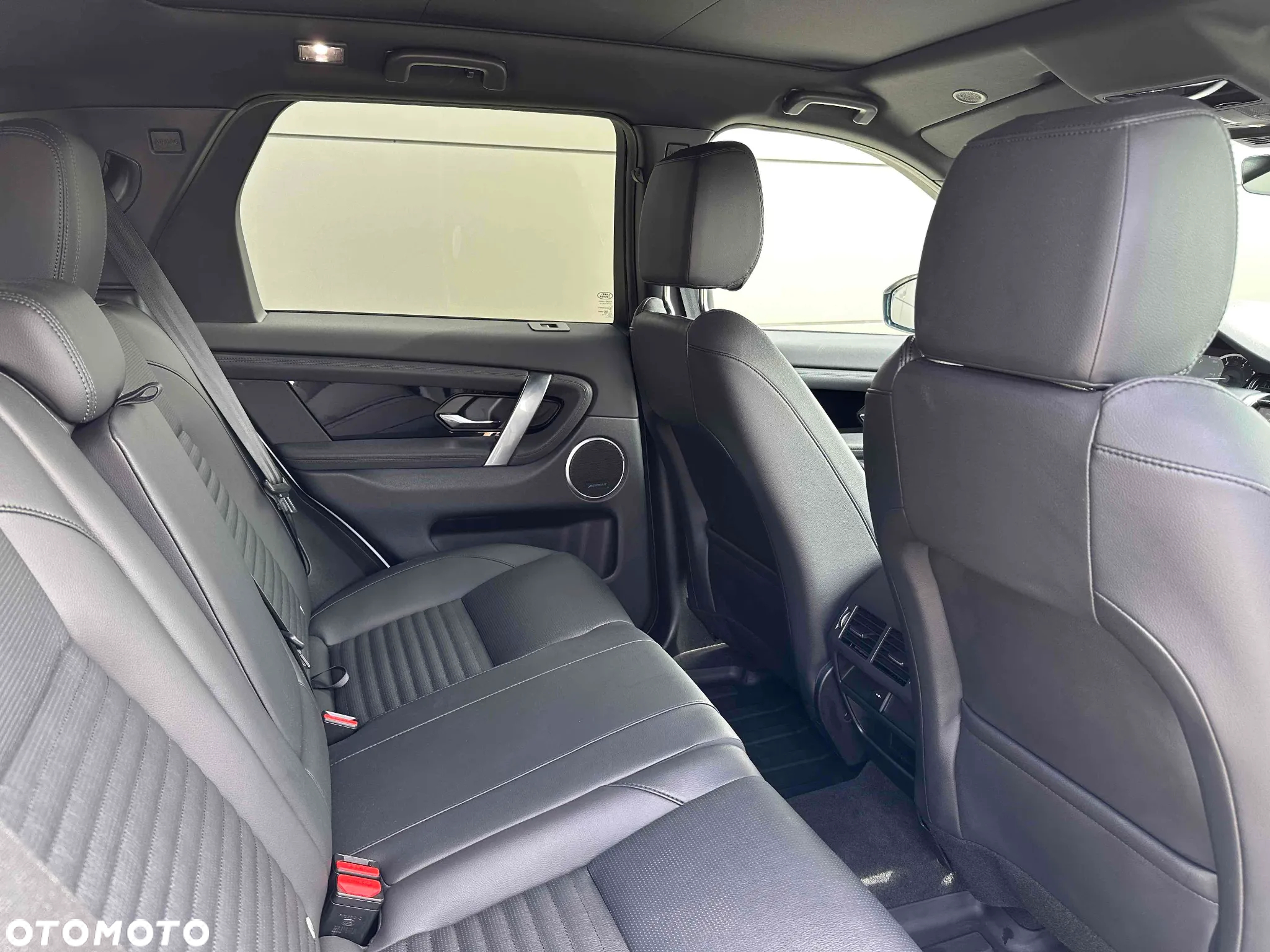 Land Rover Discovery Sport - 8