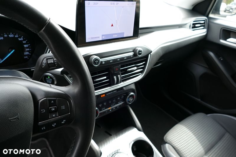 Ford Focus - 33