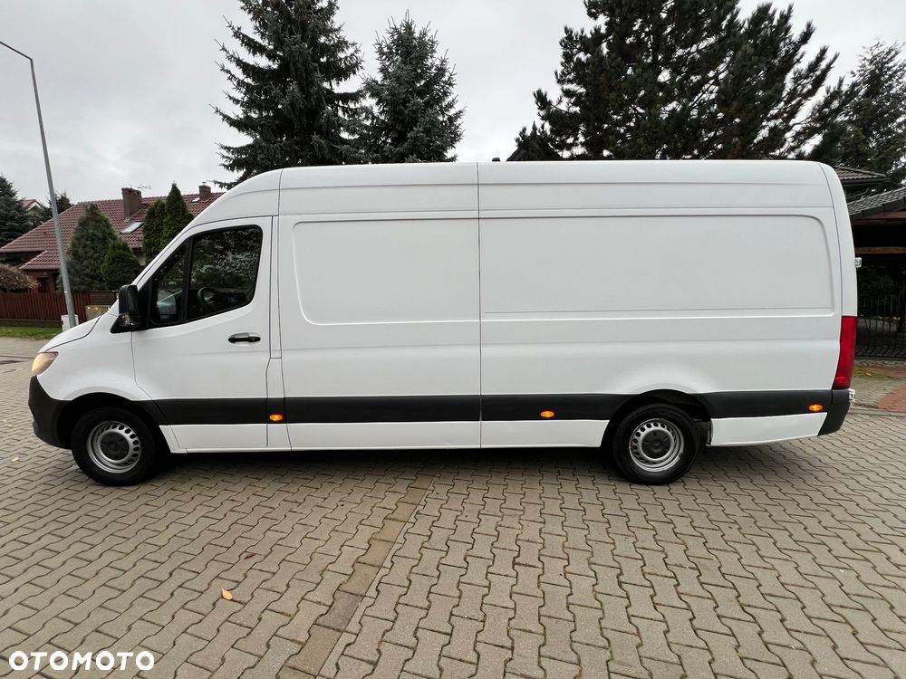 Mercedes-Benz Sprinter - 4
