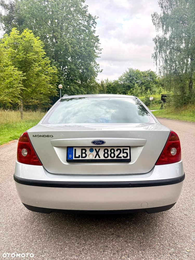 Ford Mondeo 2.5 V6 Ghia X - 8