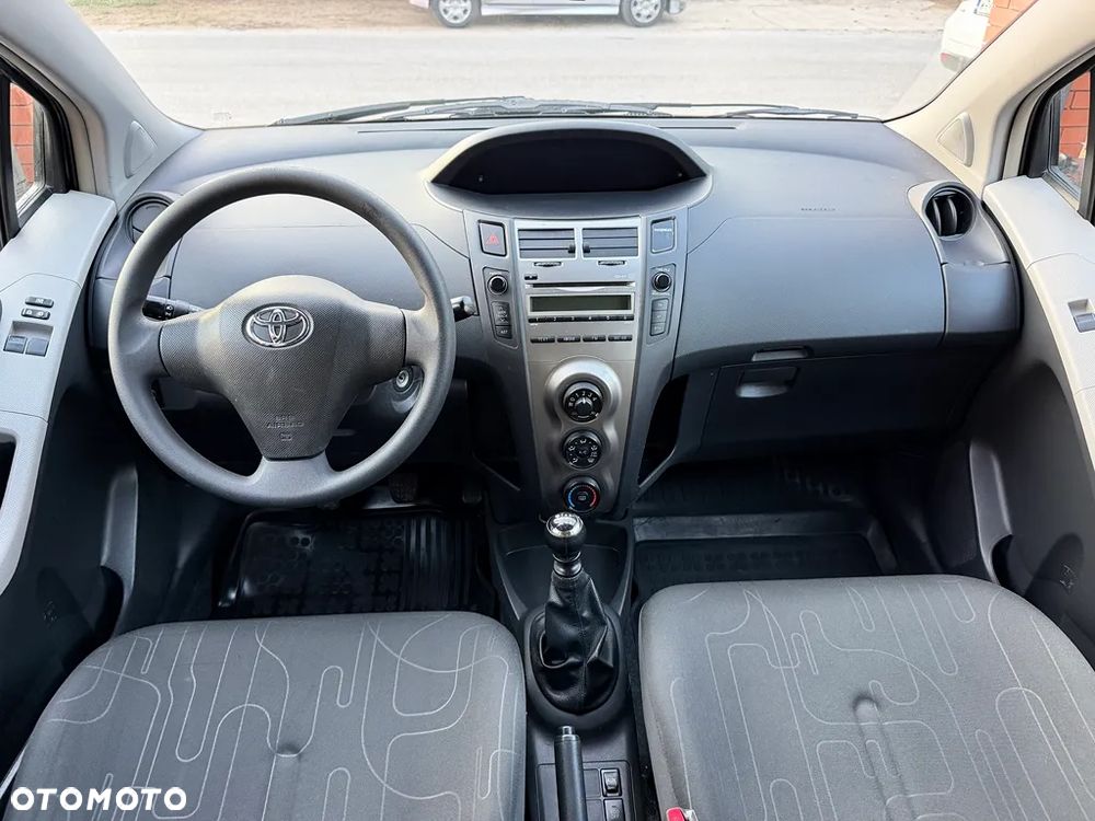 Toyota Yaris 1.33 Luna - 17