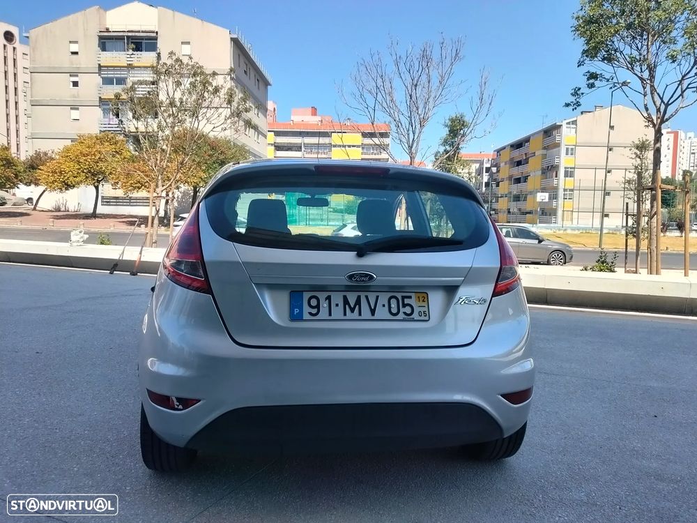 Ford Fiesta 1.4 TDCI Techno 104g - 4