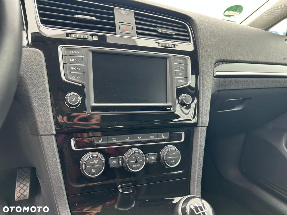 Volkswagen Golf 1.6 TDI BMT Comfortline - 26