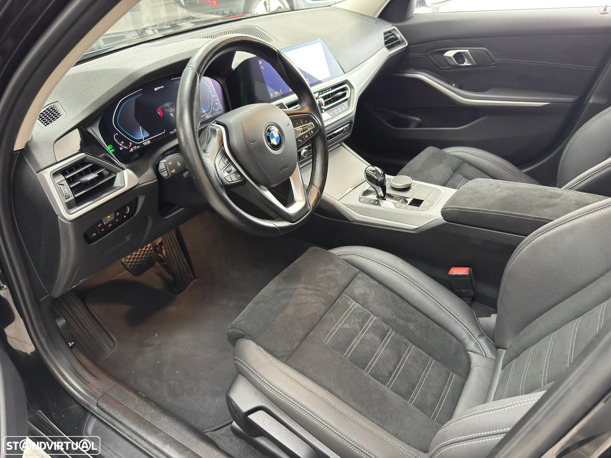 BMW 330 e Pack M Auto - 39
