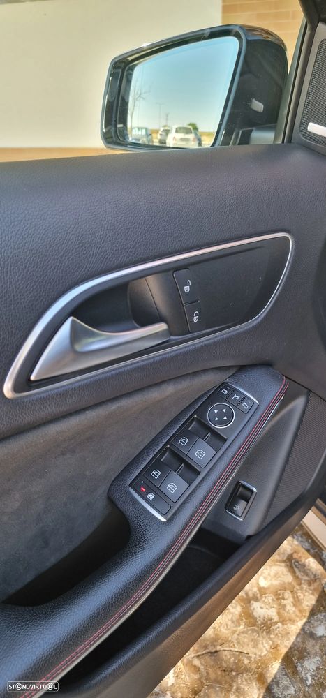 Mercedes-Benz GLA 220 CDI 4Matic 7G-DCT AMG Line - 19