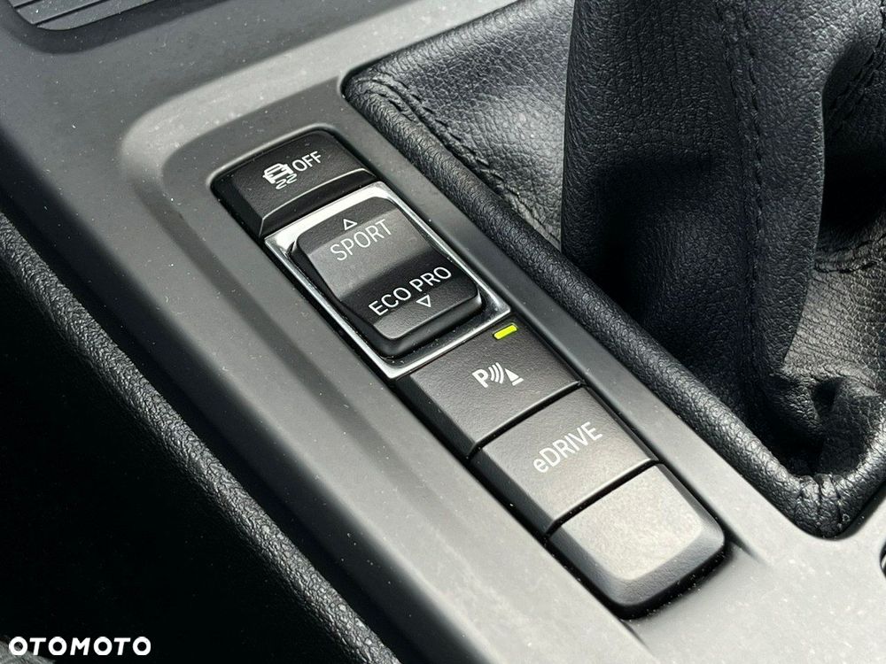 BMW X1 xDrive25e Advantage - 24