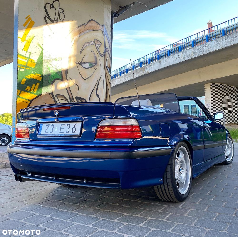 BMW Seria 3 320i - 30