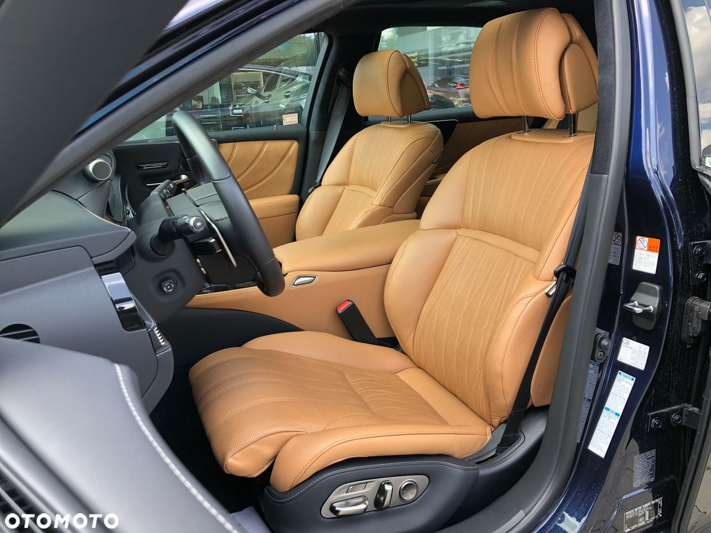 Lexus LS - 6