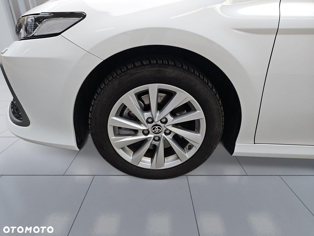 Toyota Camry 2.5 Hybrid Comfort CVT - 34