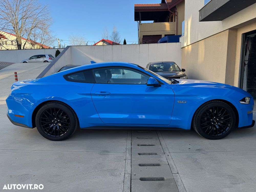 Ford Mustang - 6