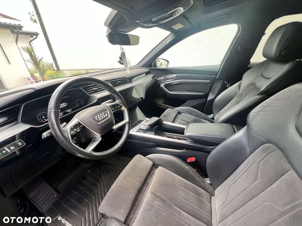 Audi e-tron - 25