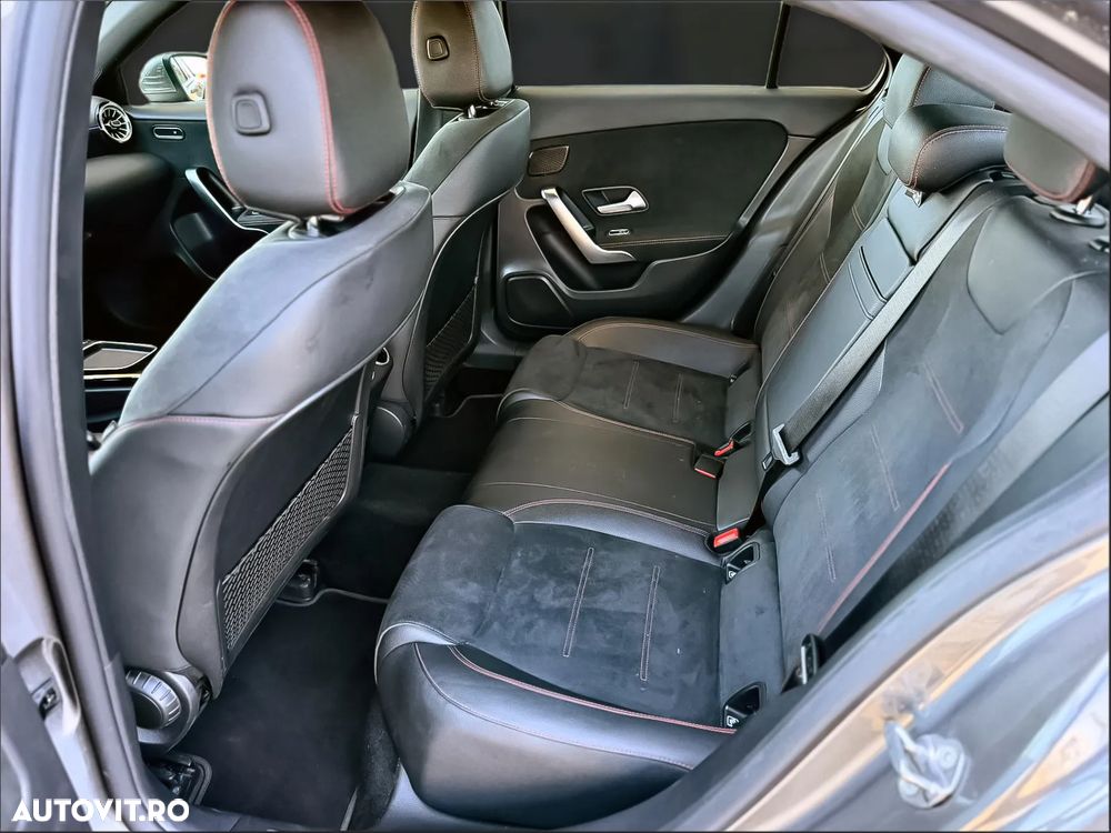Mercedes-Benz A 200 Sedan 7G-DCT AMG Line - 13