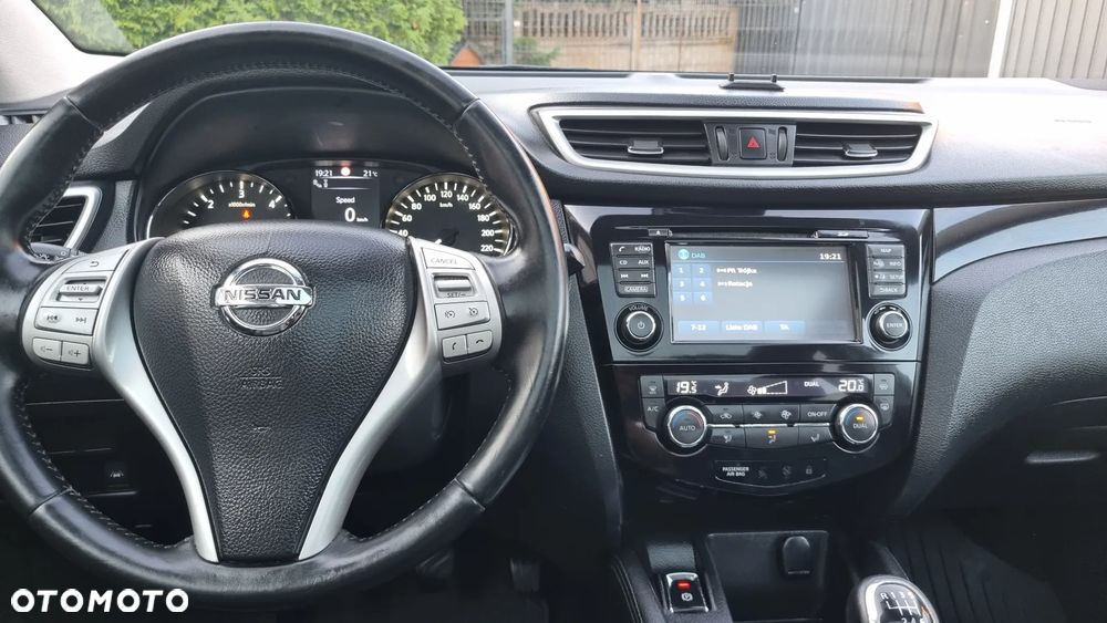 Nissan Qashqai 1.6 dCi DPF tekna - 22