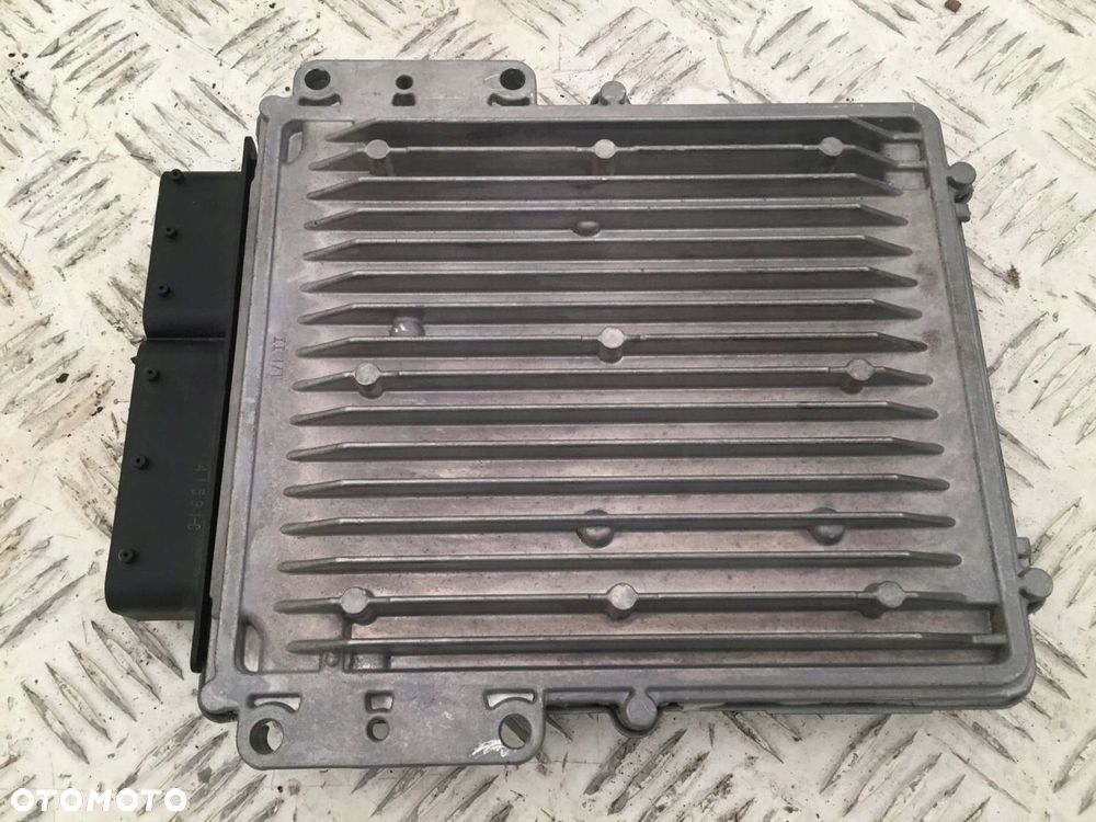 LAND ROVER DISCOVERY IV KOMPUTER SILNIKA ECU 3.0D - 4