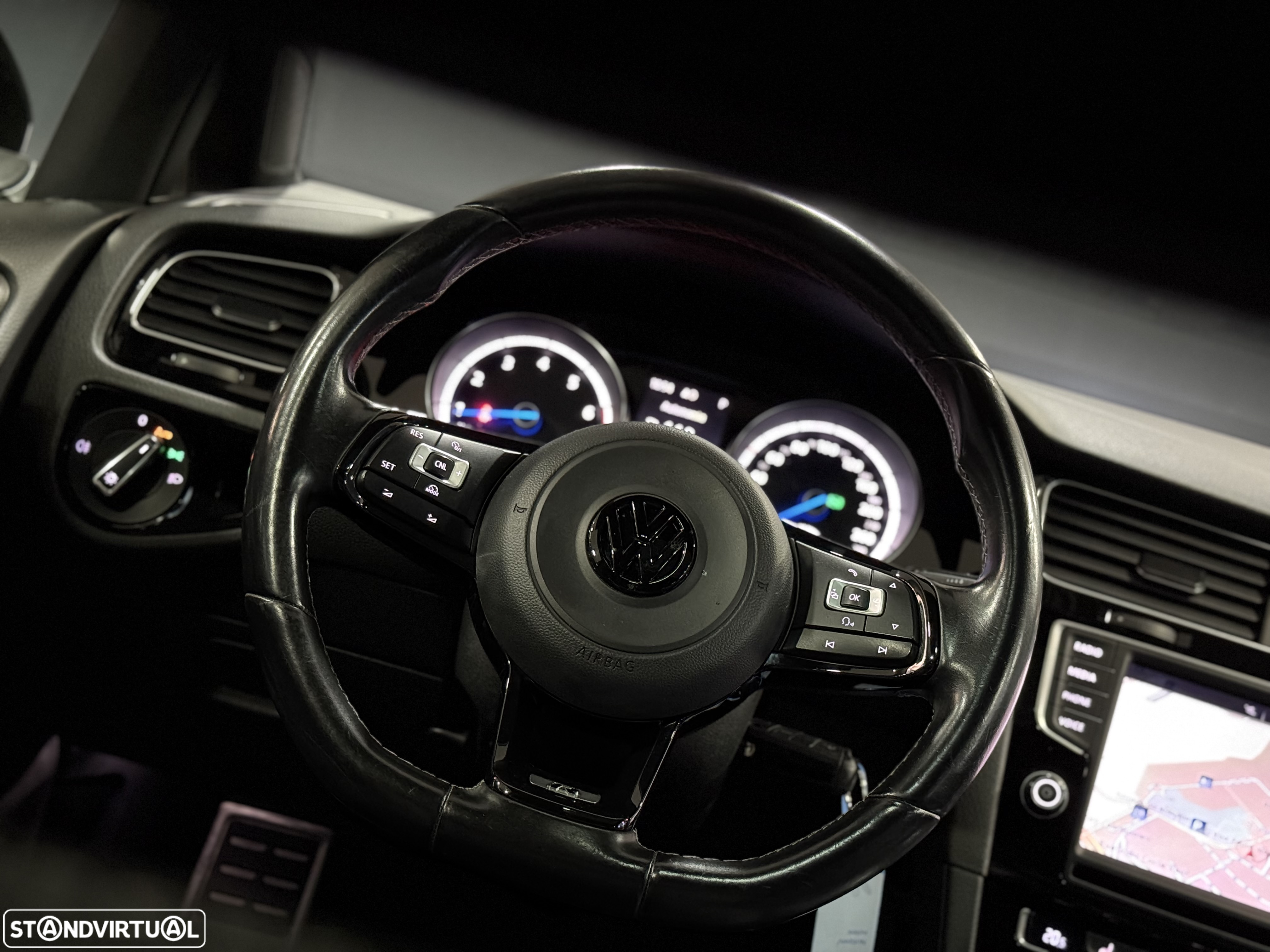 VW Golf 2.0 TSI R DSG - 11