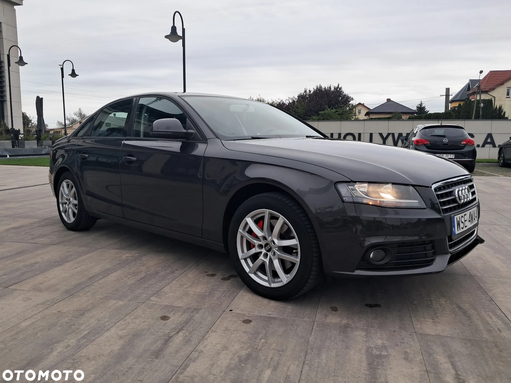 Audi A4 - 4