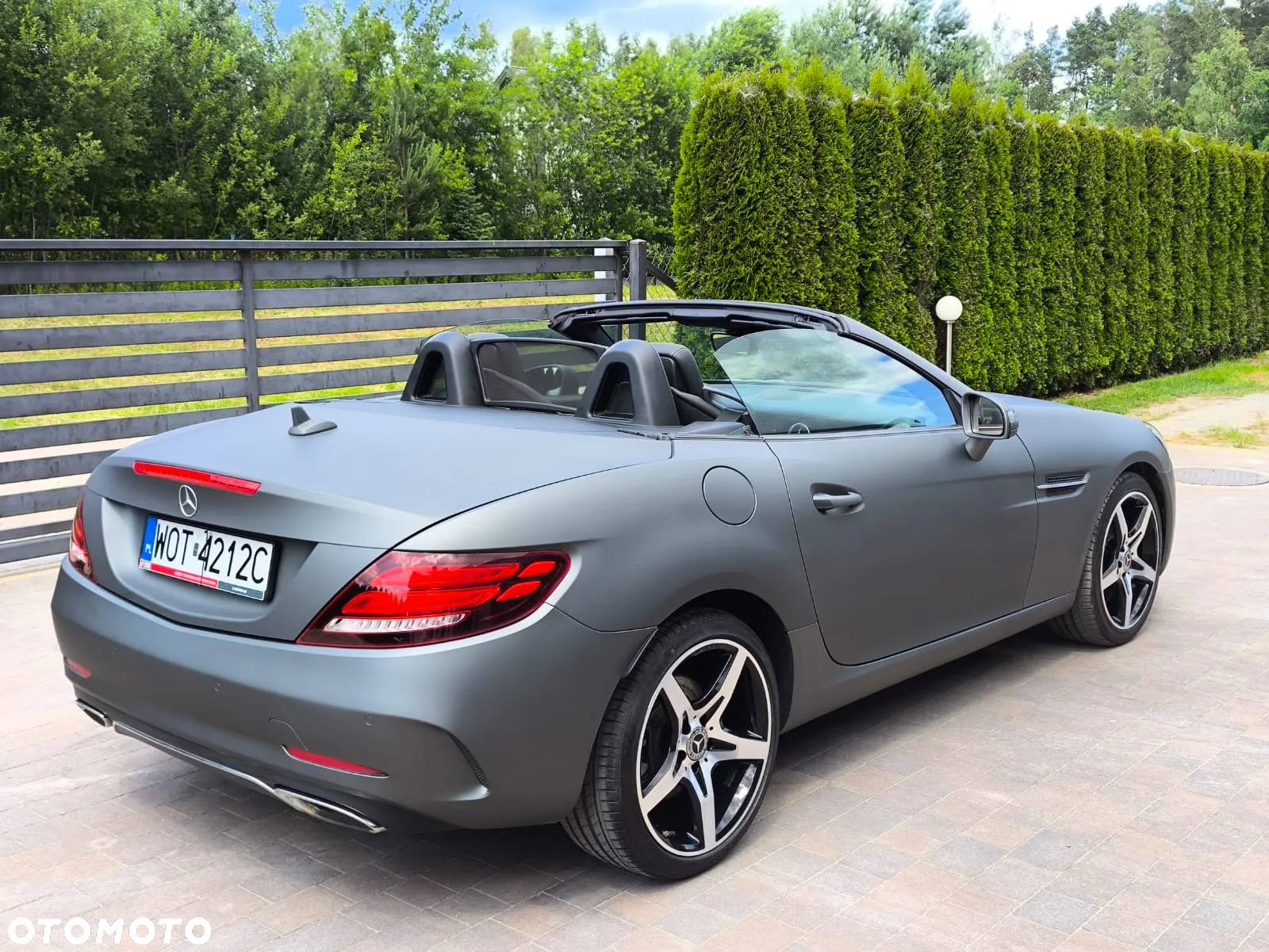 Mercedes-Benz SLC 200 - 12