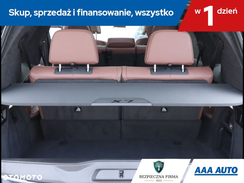 BMW X7 - 28