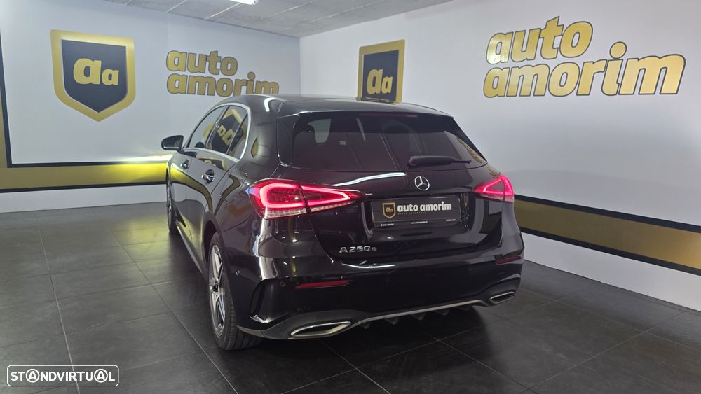 Mercedes-Benz A 250 e AMG Line - 12