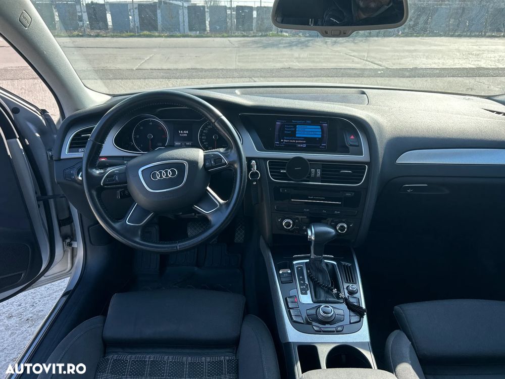 Audi A4 2.0 TDI DPF multitronic Attraction - 11