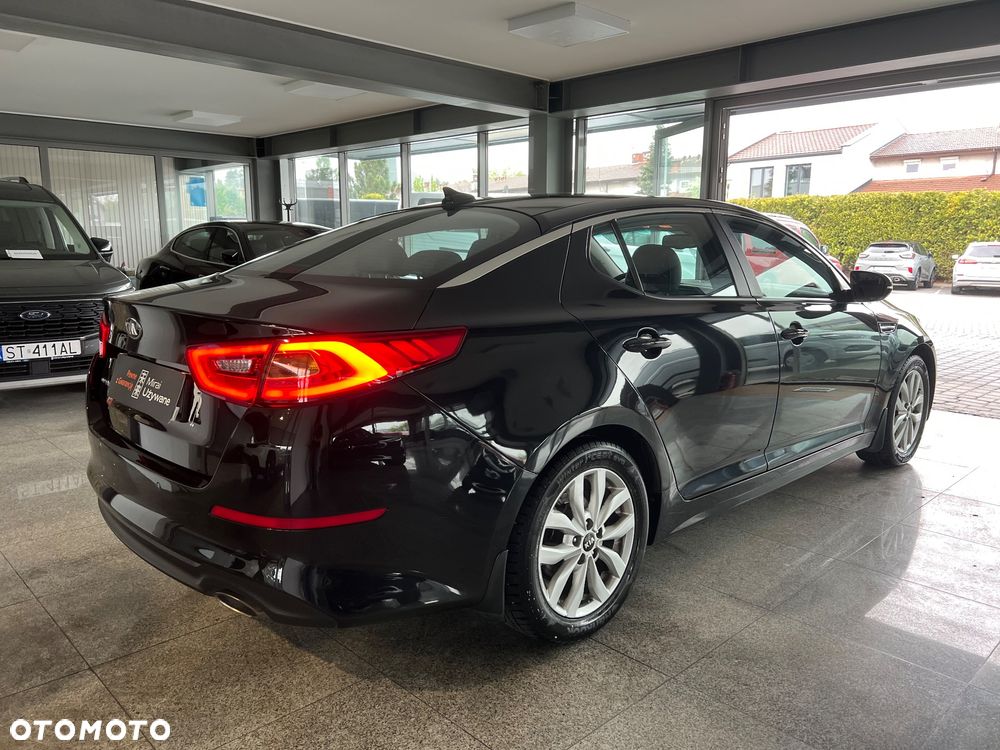 Kia Optima 2.0 L - 15