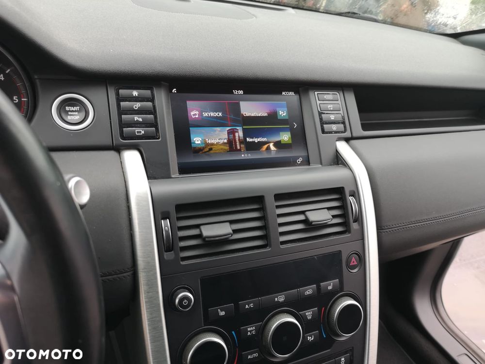 Land Rover Discovery Sport TD4 HSE Luxury - 28