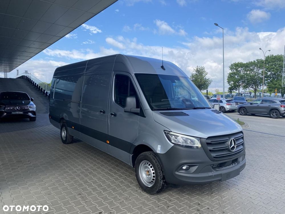 Mercedes-Benz Sprinter - 4