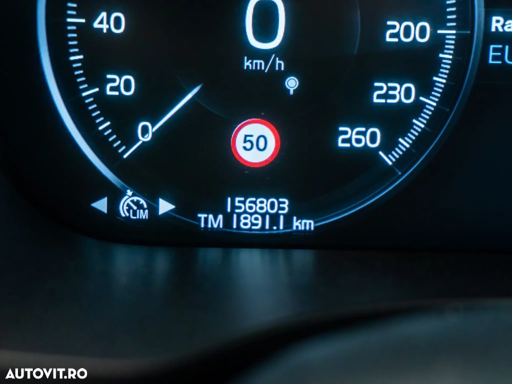 Volvo XC 60 D4 AWD Geartronic Momentum - 33