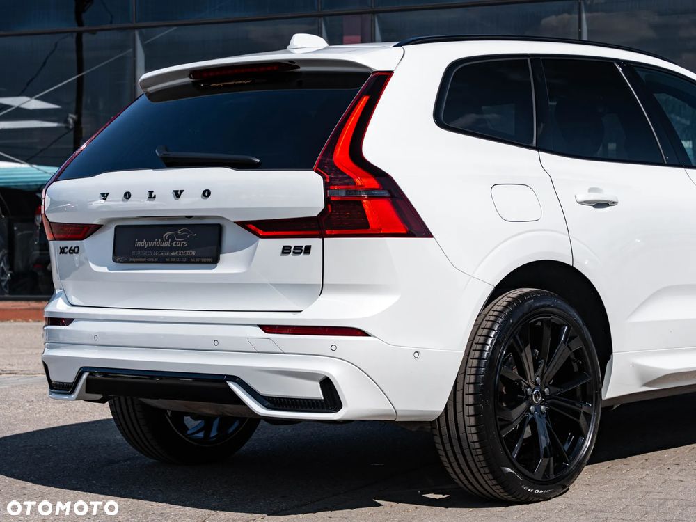 Volvo XC 60 B5 B AWD Plus Dark - 13