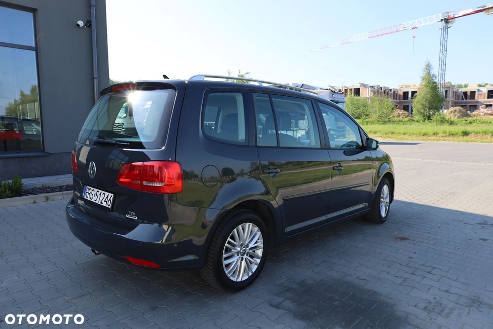 Volkswagen Touran - 6